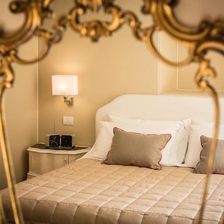Palazzo Dessy Hotel Cagliari Kamer foto